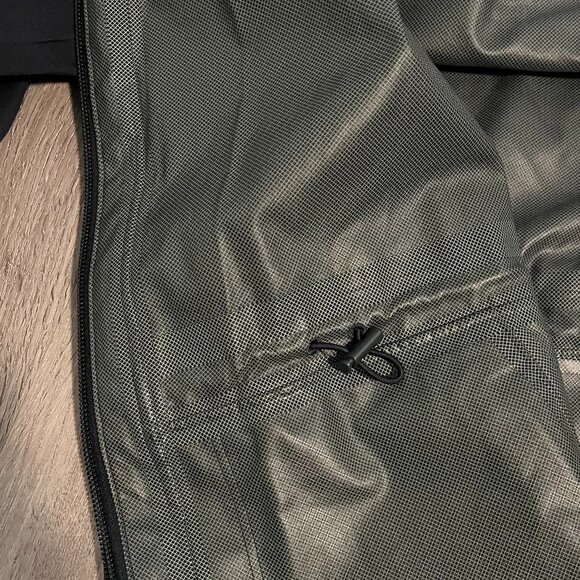 Uniqlo Hooded Raincoat Size S Color Navy - Picture 6 of 8